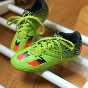 Kids futsal (indoor soccer) shoes